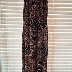 Elegant Black and Rose Gold Body-con Halter Maxi Dress